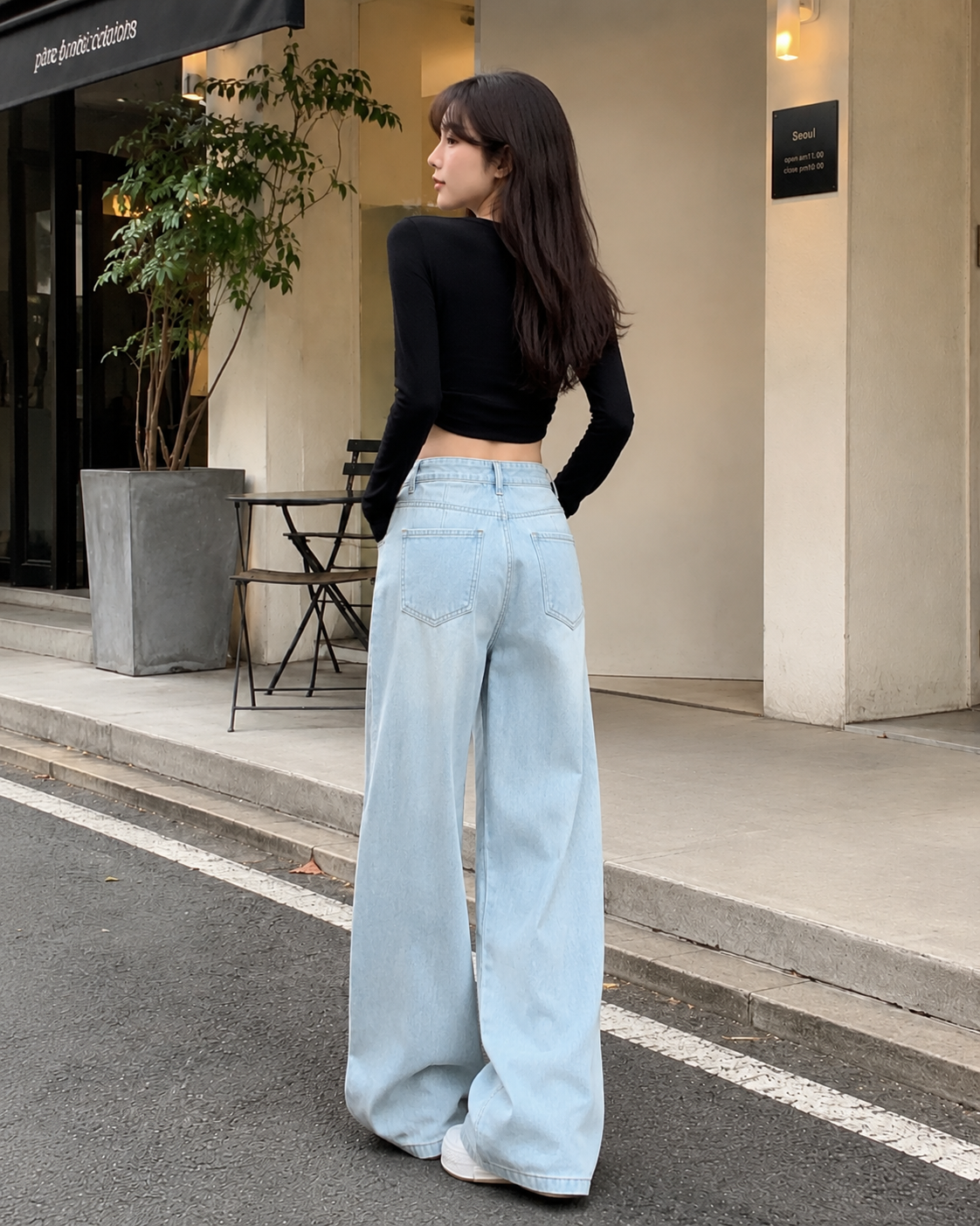 Women’s Relaxed Loose-Leg Denim