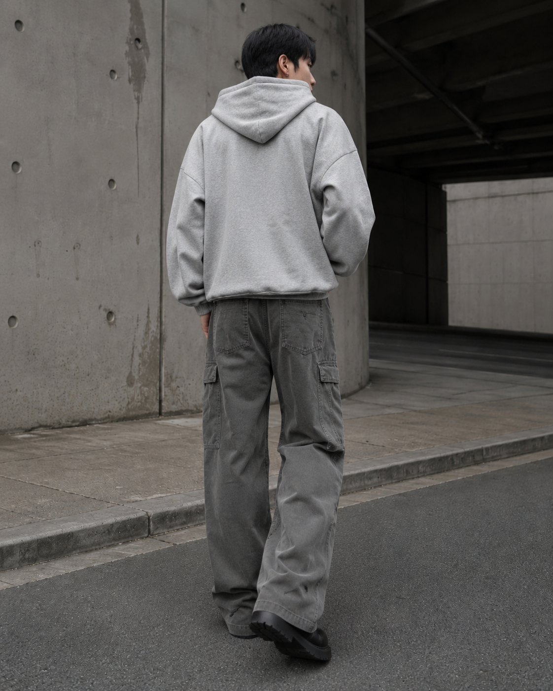 Men’s Loose Straight-Leg Denim